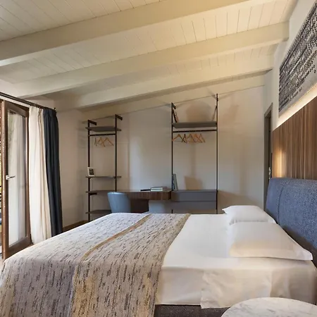 Otel Janas Country 4*