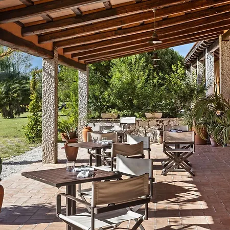 Janas Country Otel 4*