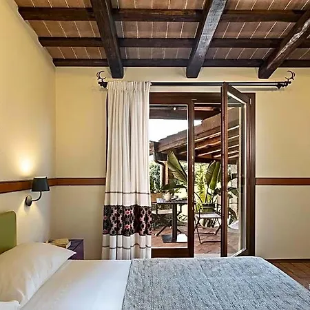 فندق Janas Country 4*